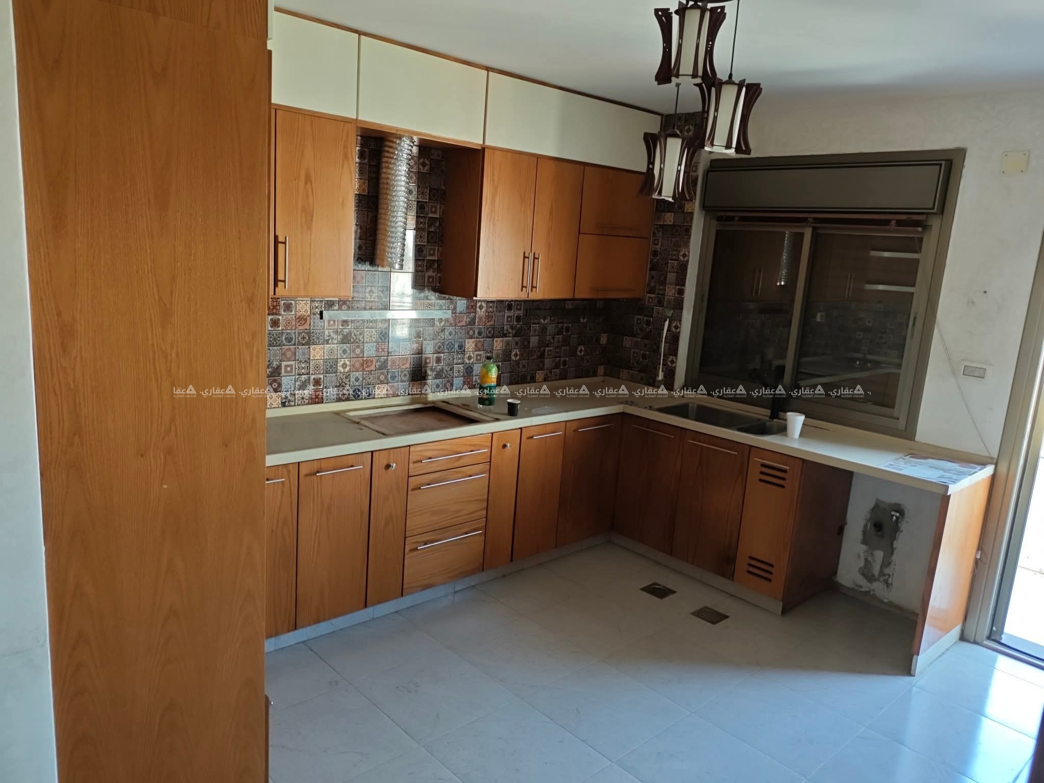 شقة سكنية للبيع فوق ازمير للمفروشات
