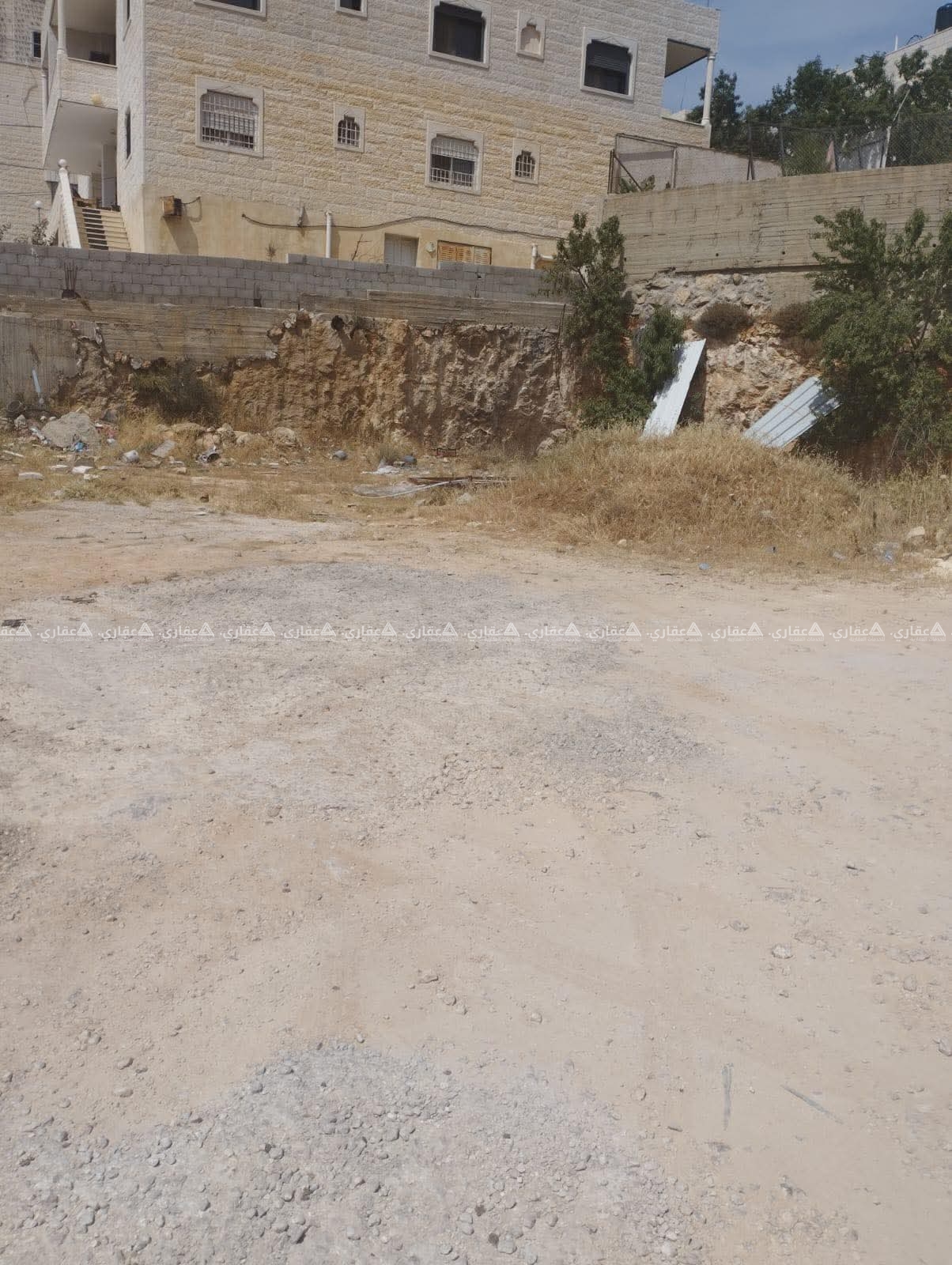 قطعة أرض للبيع بالقرب من كورية زاهده