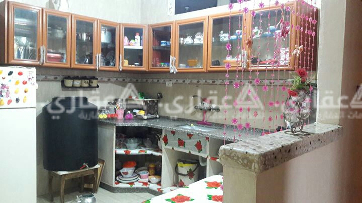 شقه للبيع بسعر مغري 25 الف دولار البيع كاش فقط ومكان مغري في نص غزه