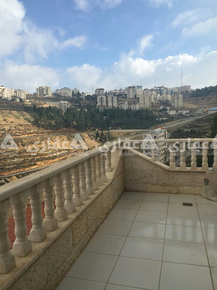 شقة للبيع مع العفش