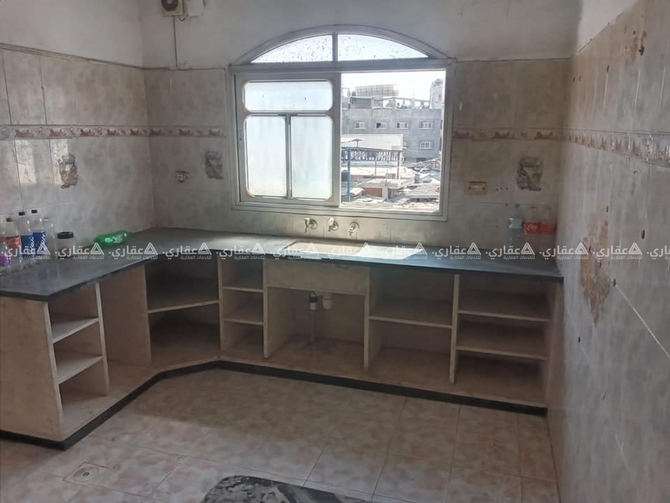 شقة للبيع  بالقرب من أبو زيتون