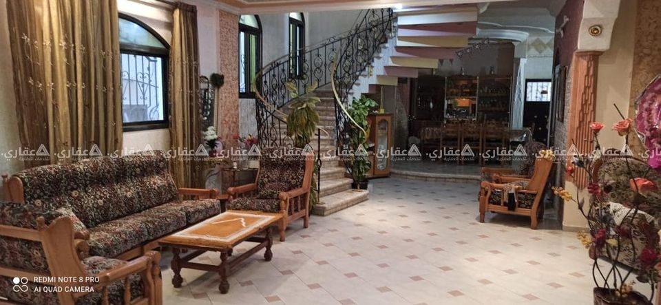 بيت أربع طوابق حجر قدسي للبيع