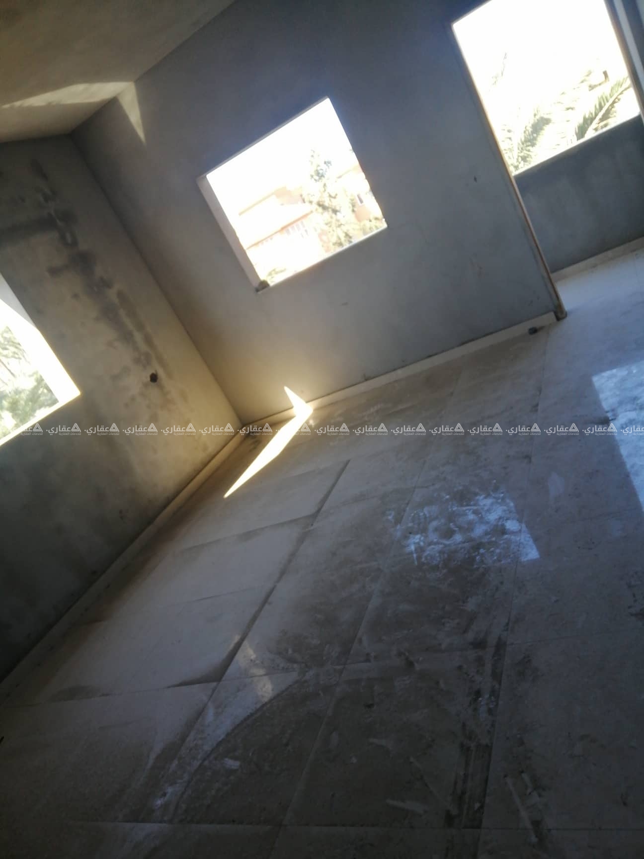 شقة مشطبة للبيع مطلة على الأربع جهات