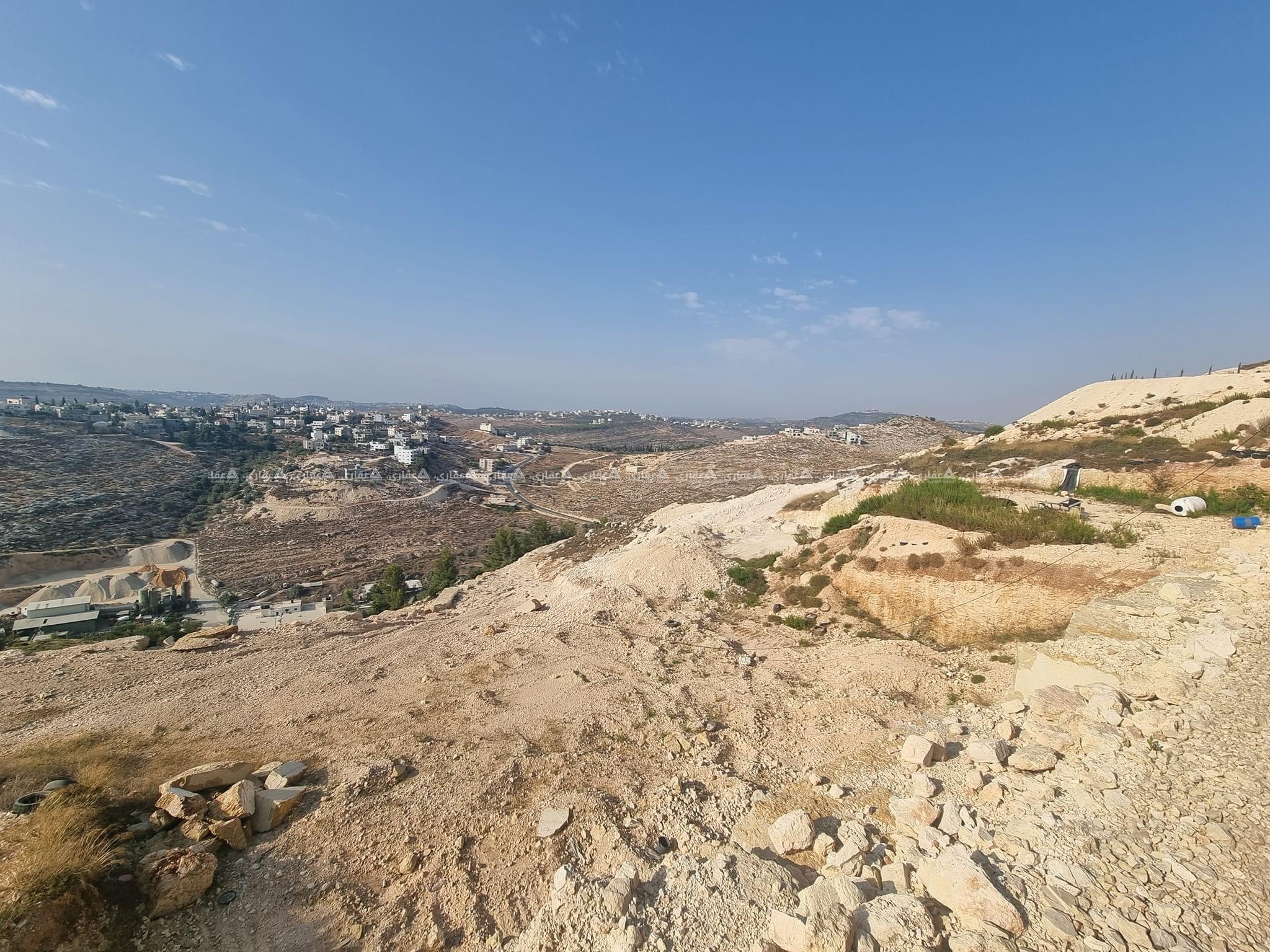 قطعة أرض بإطلالة رائعة جداً