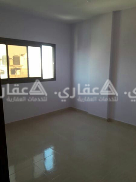 شقة للايجار بعمارة سكنية حديثة