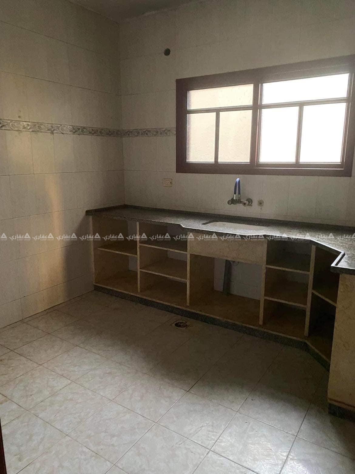 شقة للإيجار بالقرب من مسجد مصعب بن عمير