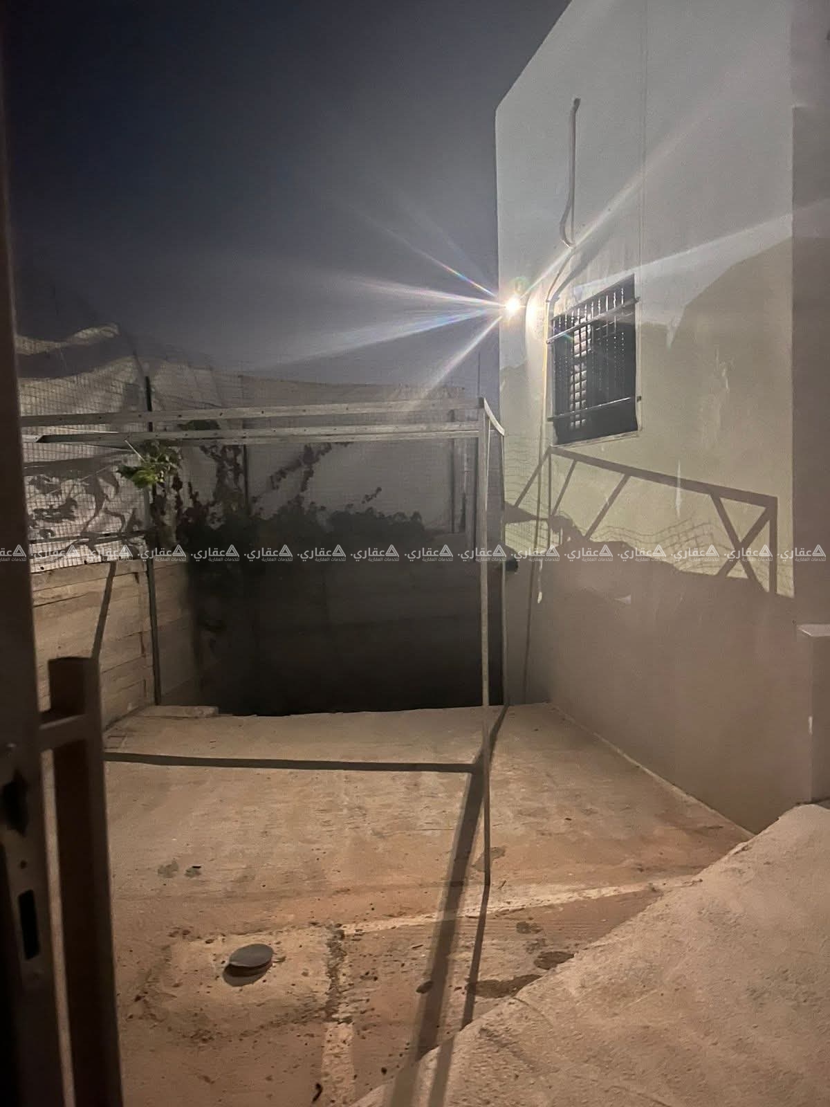 منزل مستقل مسور للبيع