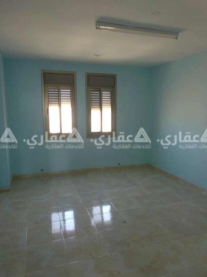 شقة للايجار قرب مدرسة النجاح