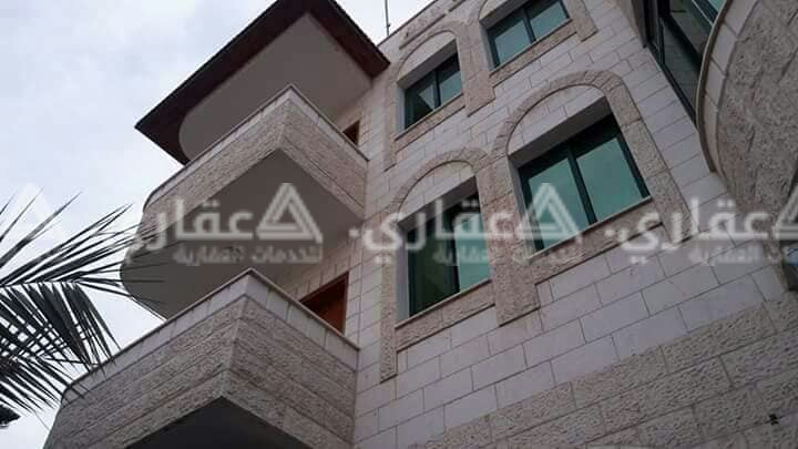 فيلا فاخرة جدا بالقرب من ملعب فلسطين