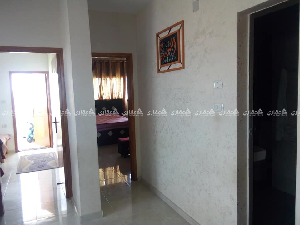 شقة مشطبة للبيع بعمارة سكنية