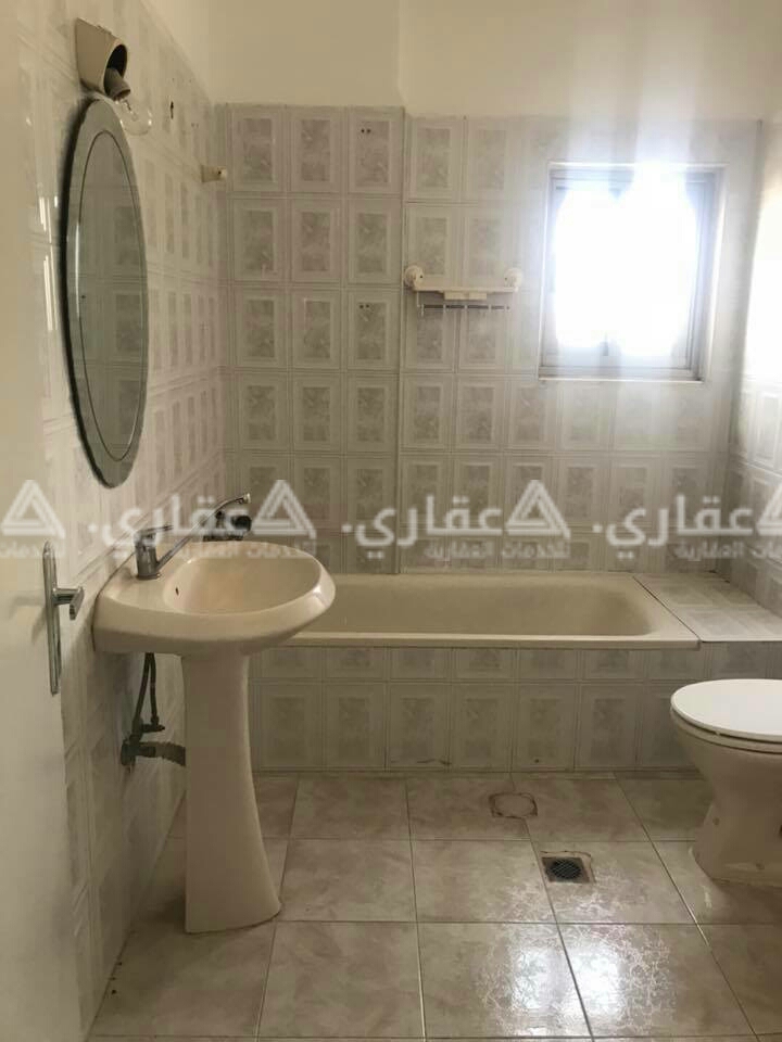 للايجار عند دوار الفواكه