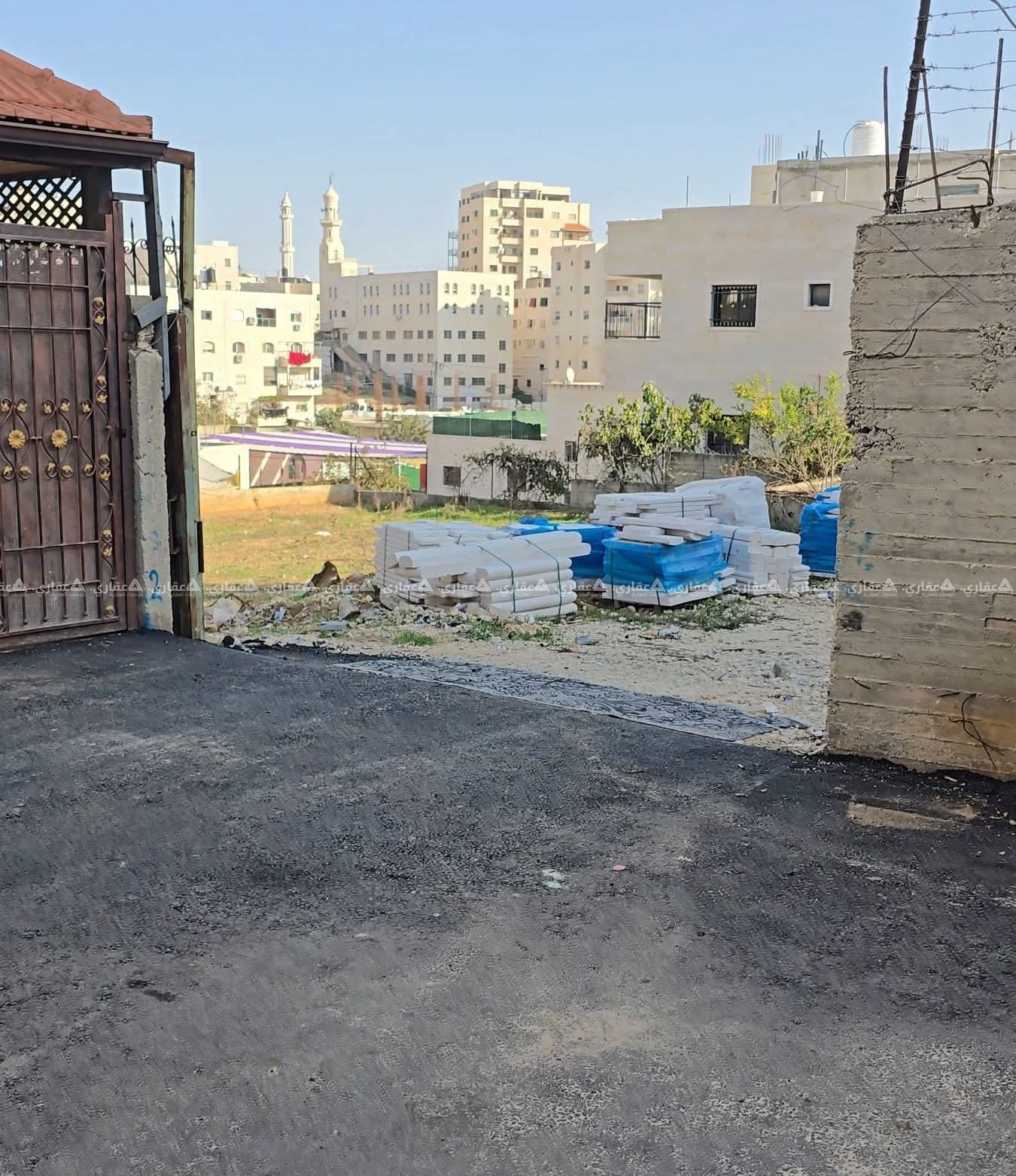  قطعة أرض للبيع في موقع مميز وهادئ 