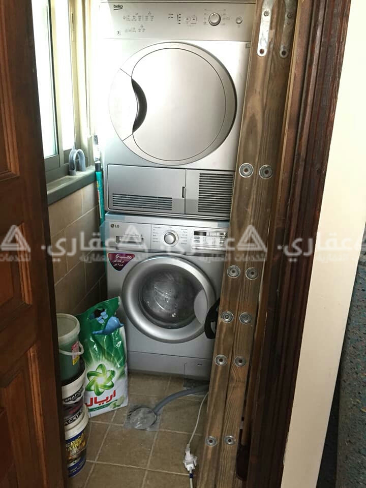 شقة للبيع مع العفش