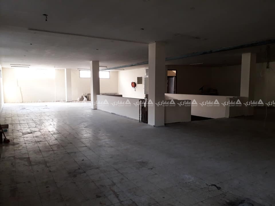مبنى كامل للايجار (نظام مصنع او مخزن كبير او معرض)
