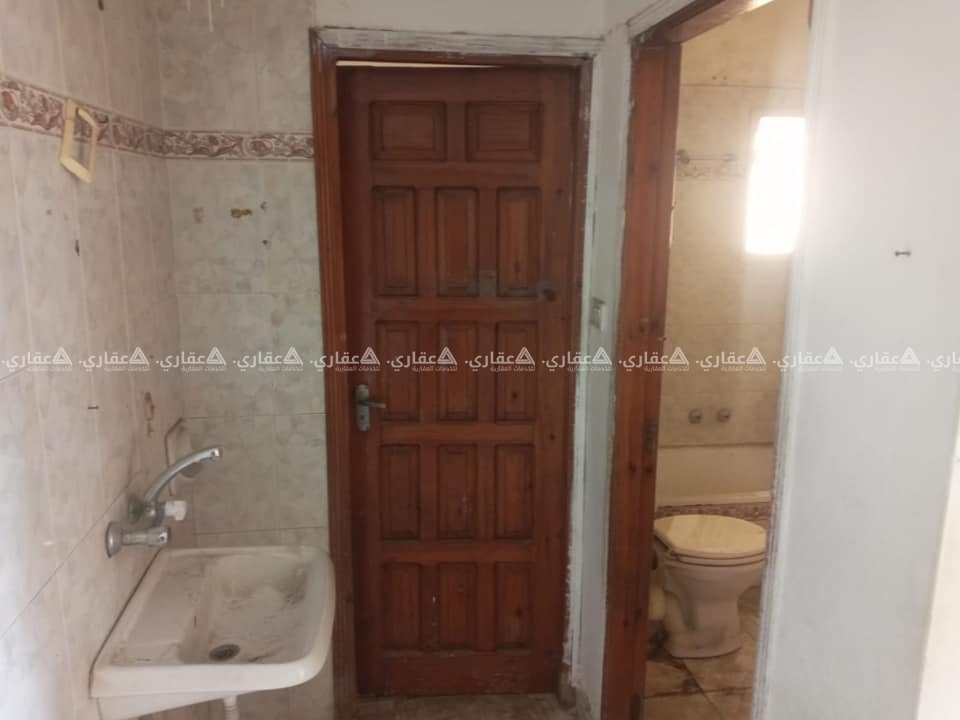 شقة للبيع  بالقرب من أبو زيتون