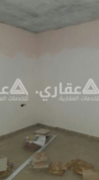 شقة للبيع بعمارة سكنية حديثة البناء