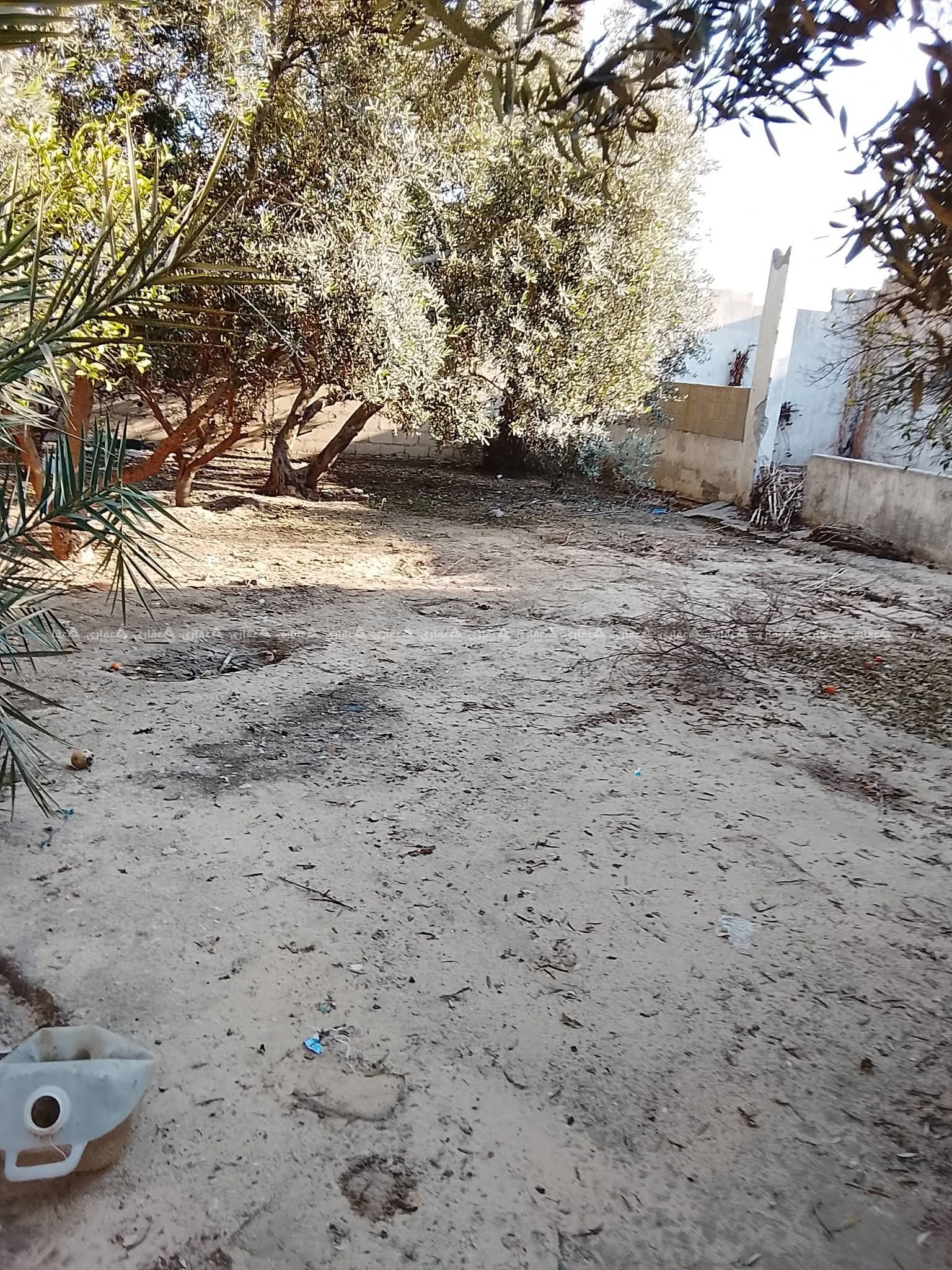 قطعة ارض مسورة للبيع